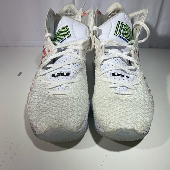 Nike Lebron XVII 17 Command Force White Multi Basketball BQ3177-100 Size 12 - Picture 2 of 9